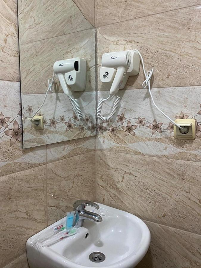 Elite Palace Plus Hotel 바투미 외부 사진
