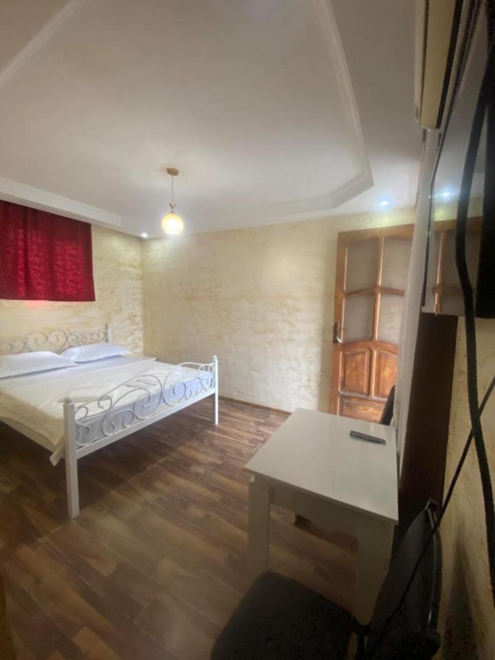 Elite Palace Plus Hotel 바투미 외부 사진